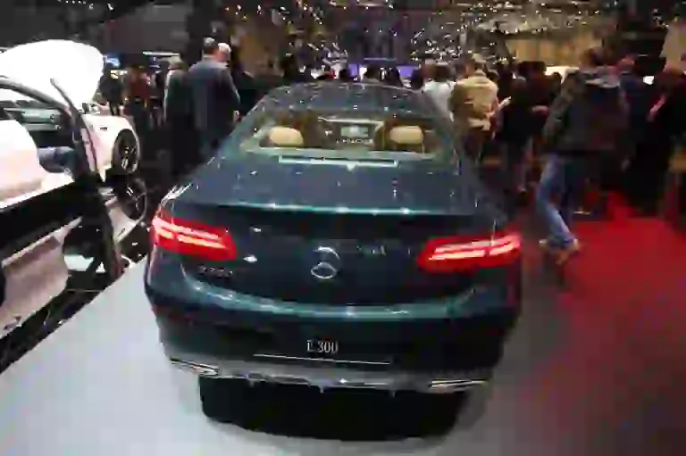 Mercedes Classe E Coupe Foto Live - Salone di Ginevra 2017 - 3