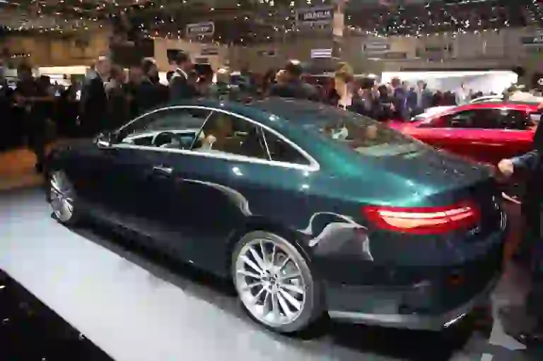 Mercedes Classe E Coupe Foto Live - Salone di Ginevra 2017 - 6