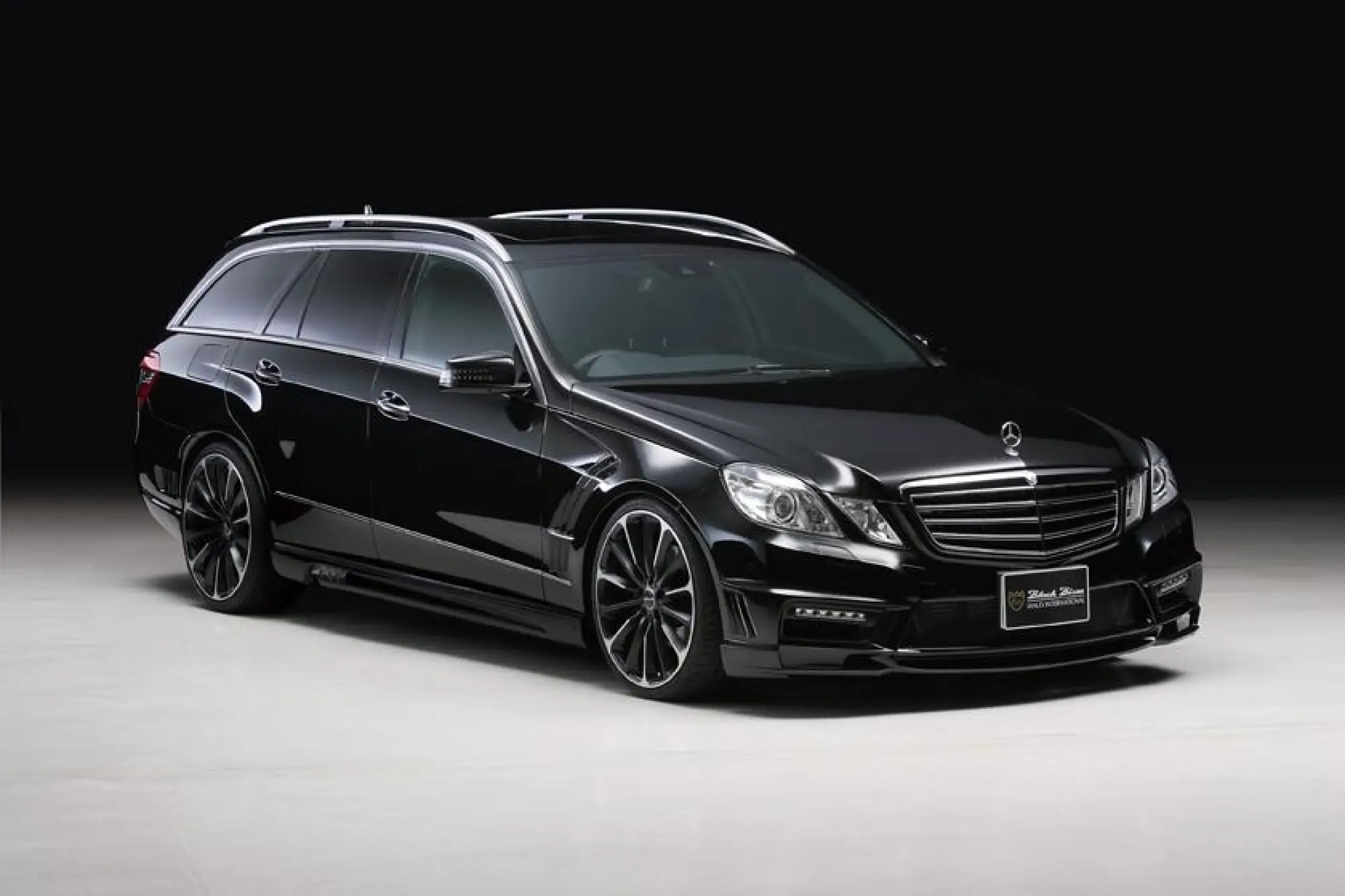 Mercedes Classe E Estate Black Bison by Wald International - 5
