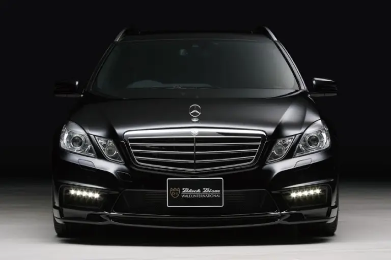 Mercedes Classe E Estate Black Bison by Wald International - 7