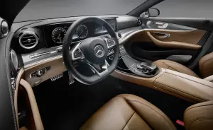 Mercedes Classe E MY 2016 - Foto degli interni - 3