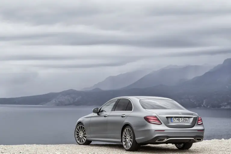 Mercedes Classe E MY 2017 - Foto leaked - 13