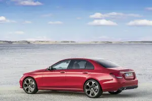 Mercedes Classe E MY 2017 - Foto leaked - 8