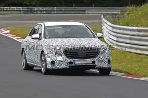 Mercedes Classe E MY 2017 - Foto spia 18-06-2015