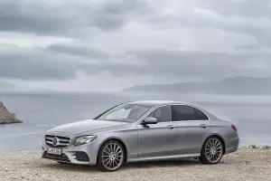 Mercedes Classe E MY 2017 - 26