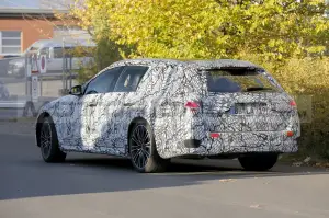 Mercedes Classe E Wagon 2024 - Foto Spia 17-10-2022 - 14