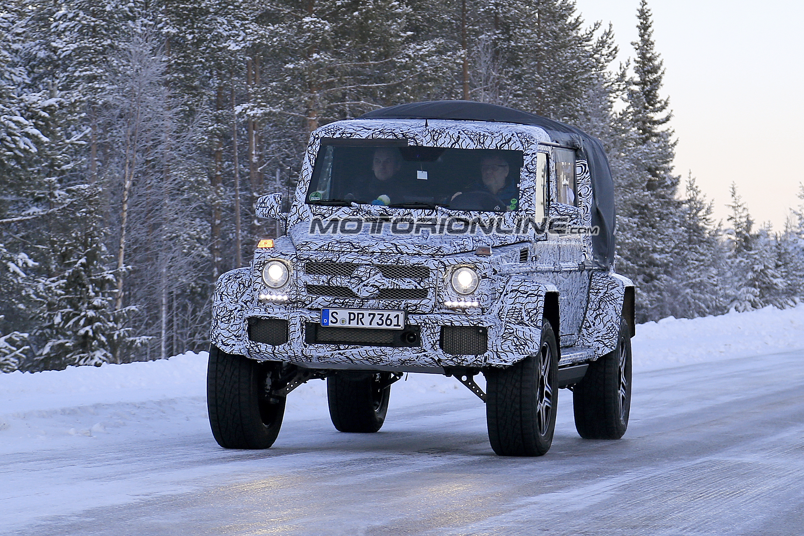 Mercedes Classe G 500 4×4 Pick Up foto spia 17 gennaio 2017