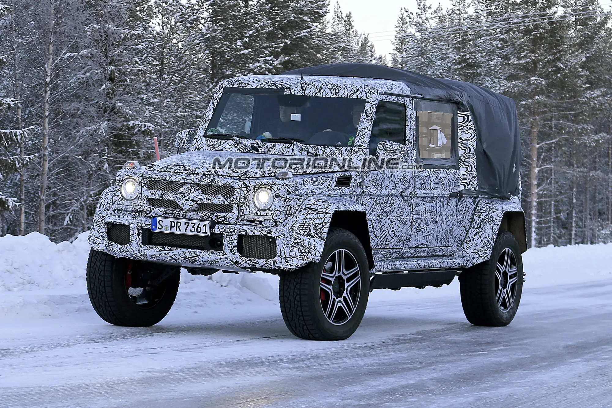 Mercedes Classe G 500 4×4 Pick Up foto spia 17 gennaio 2017 - 2