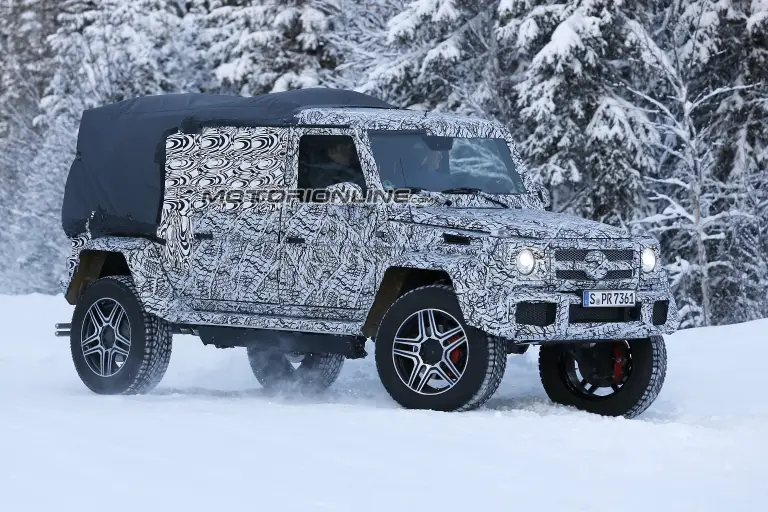 Mercedes Classe G 500 4×4 Pick Up foto spia 17 gennaio 2017 - 7