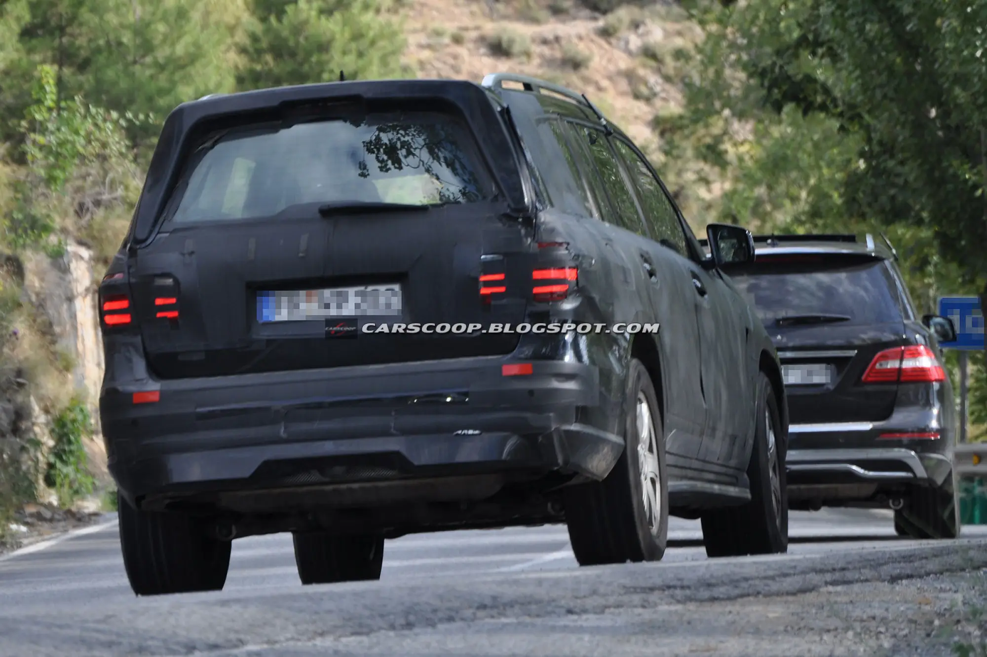 Mercedes Classe GL 2012 - Foto spia 27-07-2011 - 9