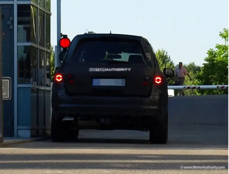 Mercedes Classe GL - Foto spia 11-07-2010 - 4