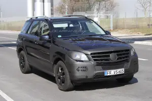 Mercedes Classe M 2012 - Foto spia 24-03-2011 - 4