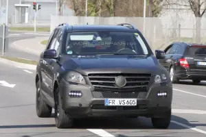 Mercedes Classe M 2012 - Foto spia 24-03-2011 - 10