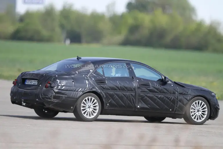 Mercedes Classe S foto spia - 11