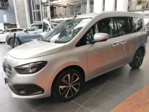 Mercedes Classe T - Foto live Milano