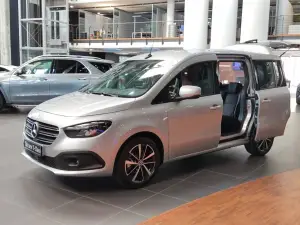 Mercedes Classe T - Foto live Milano