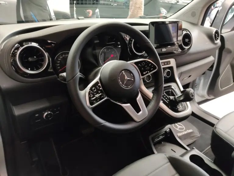 Mercedes Classe T - Foto live Milano - 1