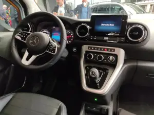 Mercedes Classe T - Foto live Milano
