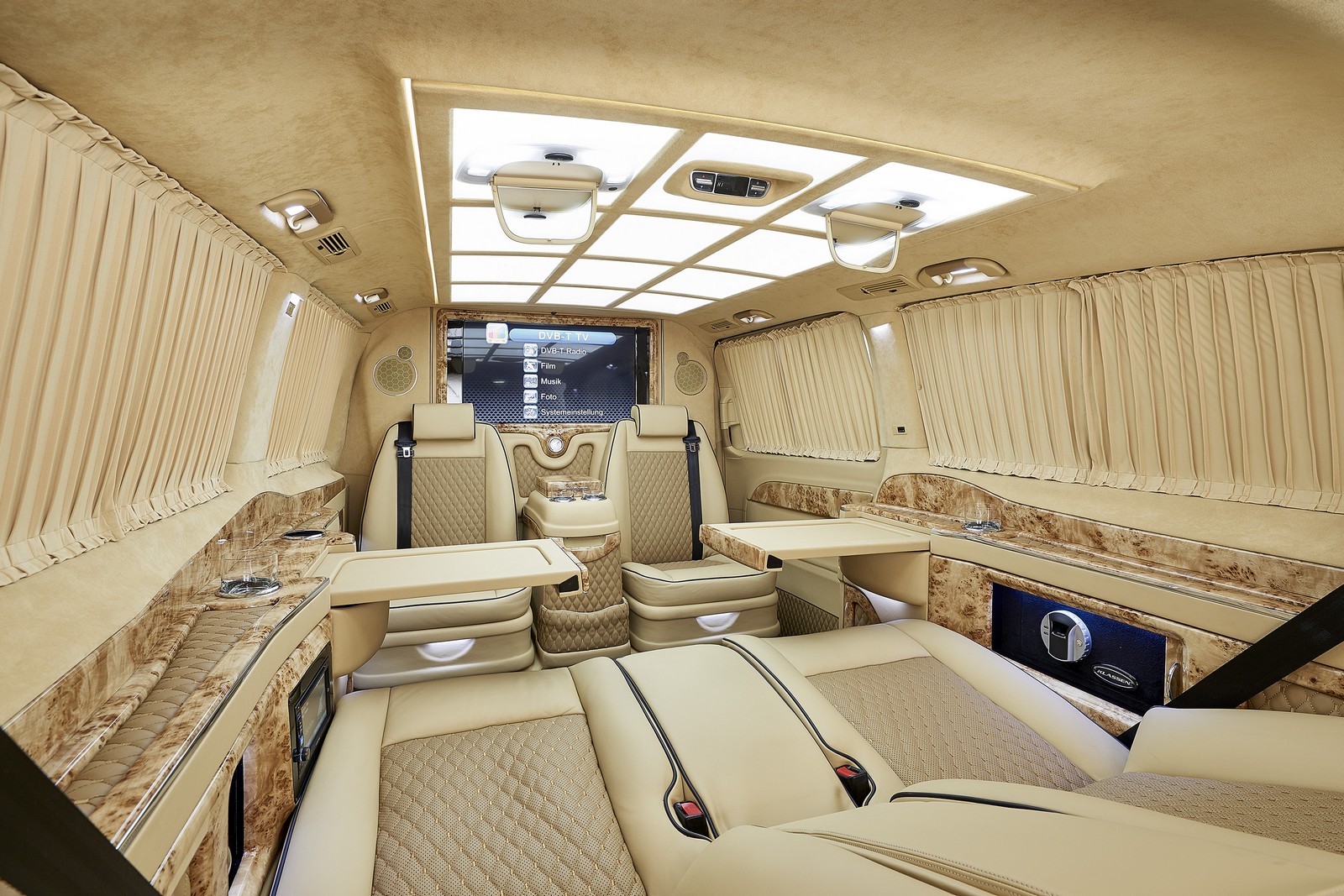Mercedes Classe V Black Crystal by Larte Design