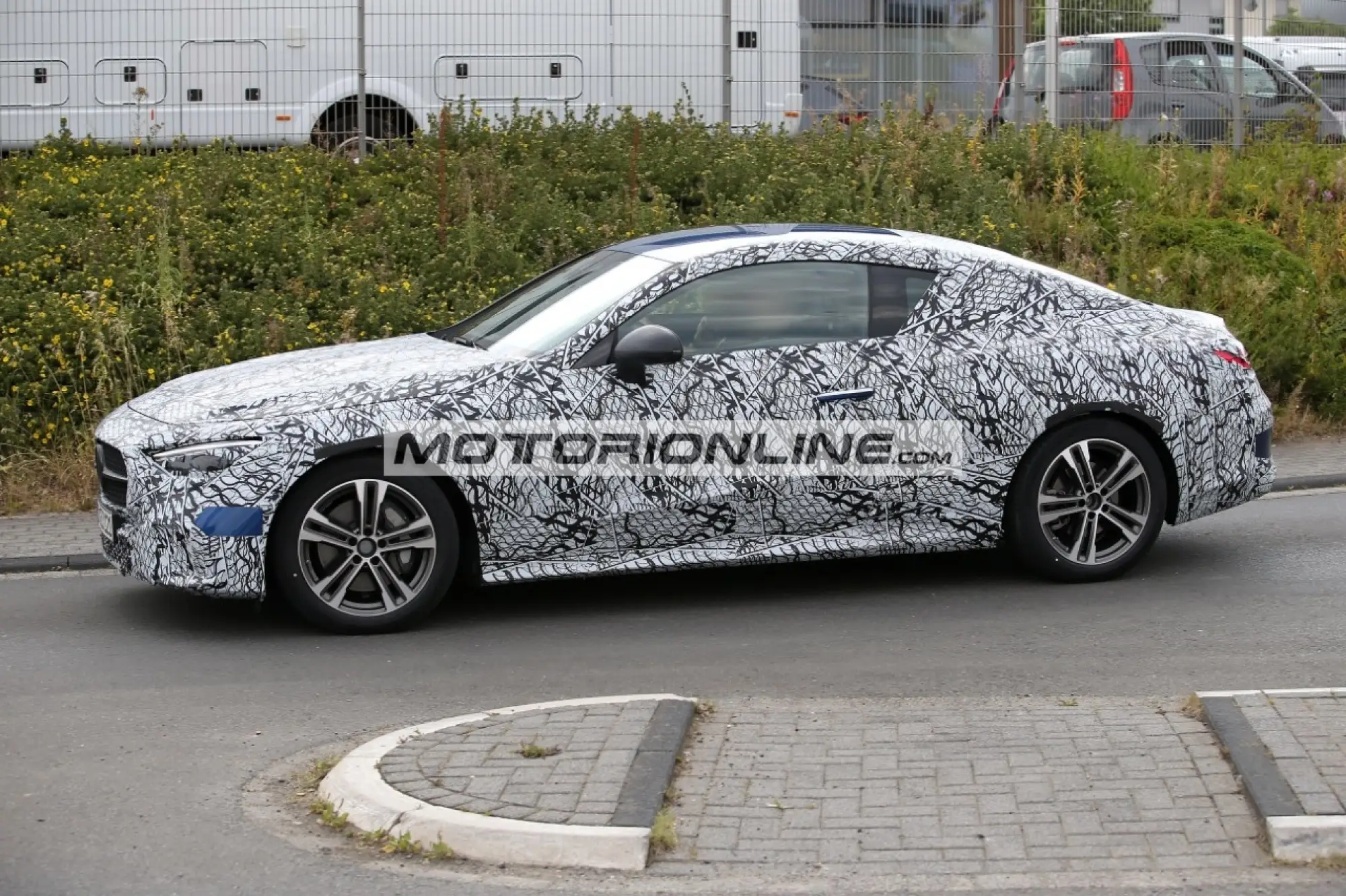 Mercedes CLE coupe - Foto spia 21-7-2022 - 3