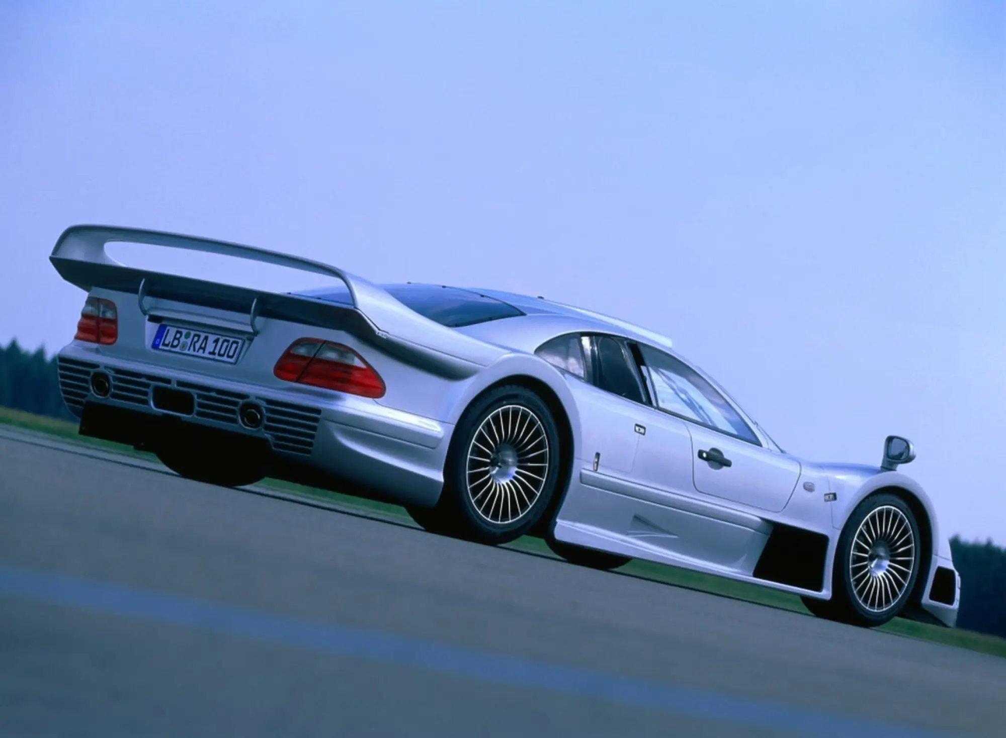 Mercedes CLK GTR gallery auto da corsa targate - 11