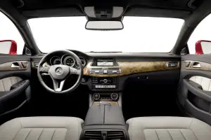 Mercedes CLS 2011 (3) - 12