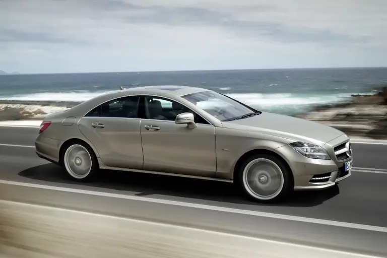 Mercedes CLS 2011 (3) - 14
