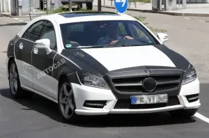 Mercedes CLS 2011 - Foto spia 02-08-2010 - 1
