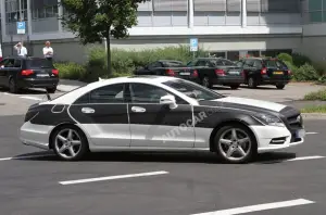 Mercedes CLS 2011 - Foto spia 02-08-2010 - 3