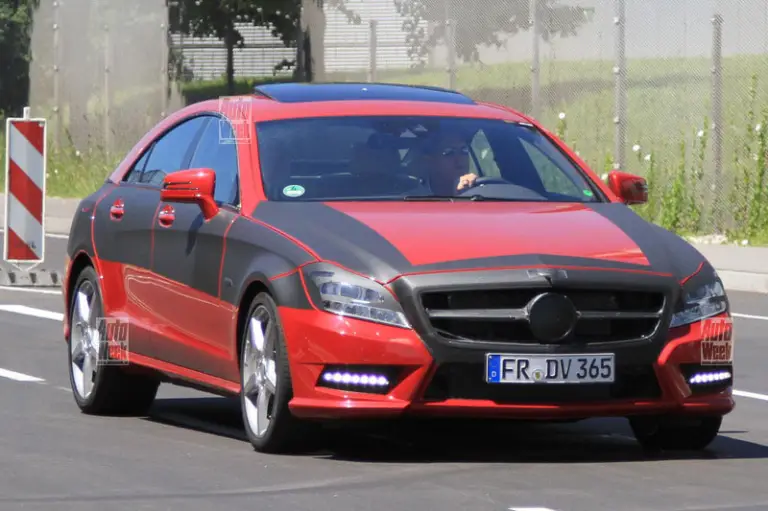 Mercedes CLS 2011 foto spia - 8