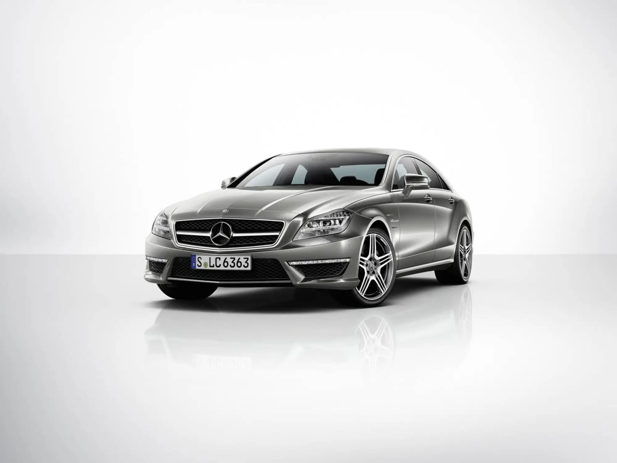 Mercedes CLS 63 AMG 2012 - 21