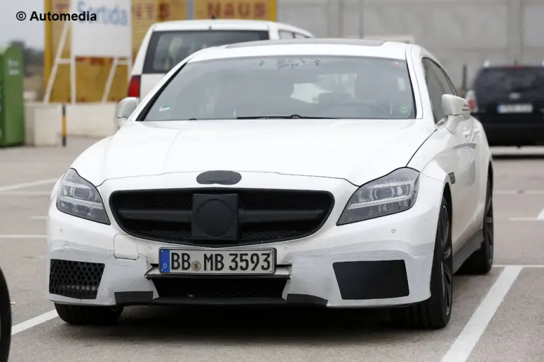 Mercedes CLS 63 AMG Shooting Brake - Foto spia 13-12-2013 - 1