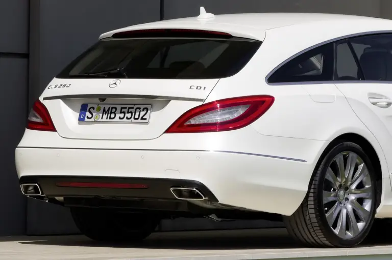 Mercedes CLS Shooting Brake nuove immagini - 75