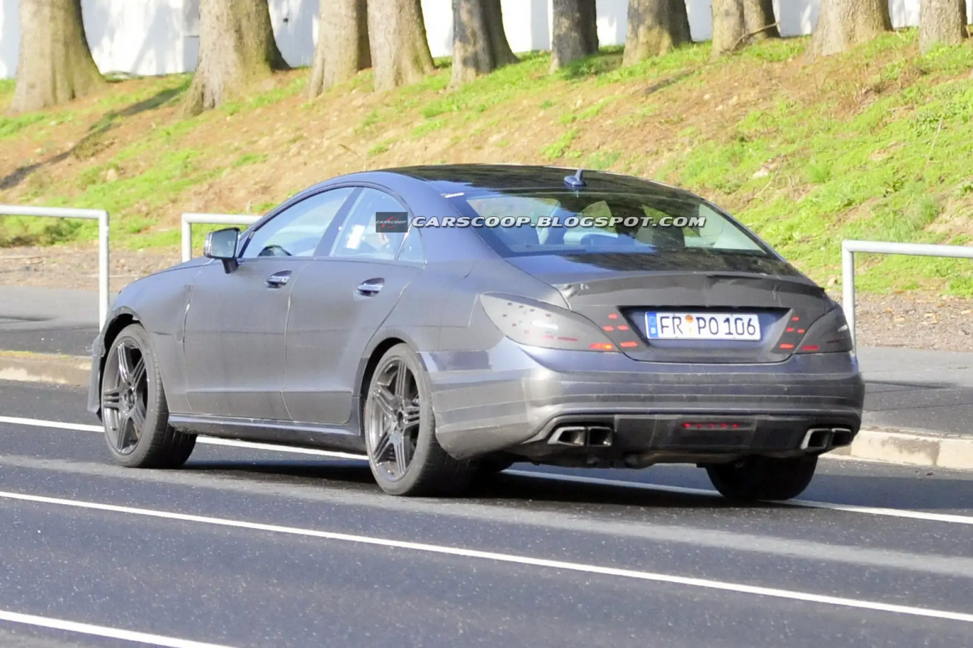 Mercedes CLS Sports Saloon - Foto spia 22-04-10 - 7