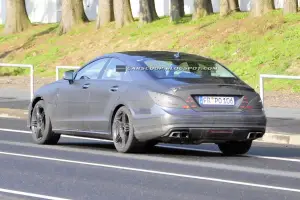 Mercedes CLS Sports Saloon - Foto spia 22-04-10 - 7