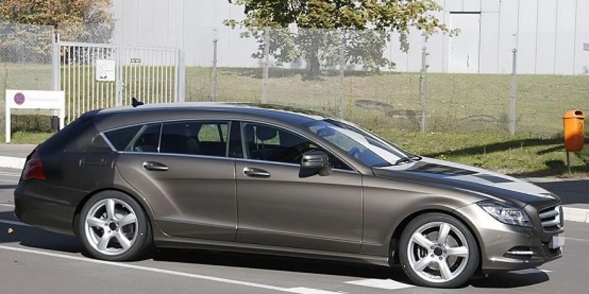 Mercedes CLS SW foto spia ottobre 2011 - 1