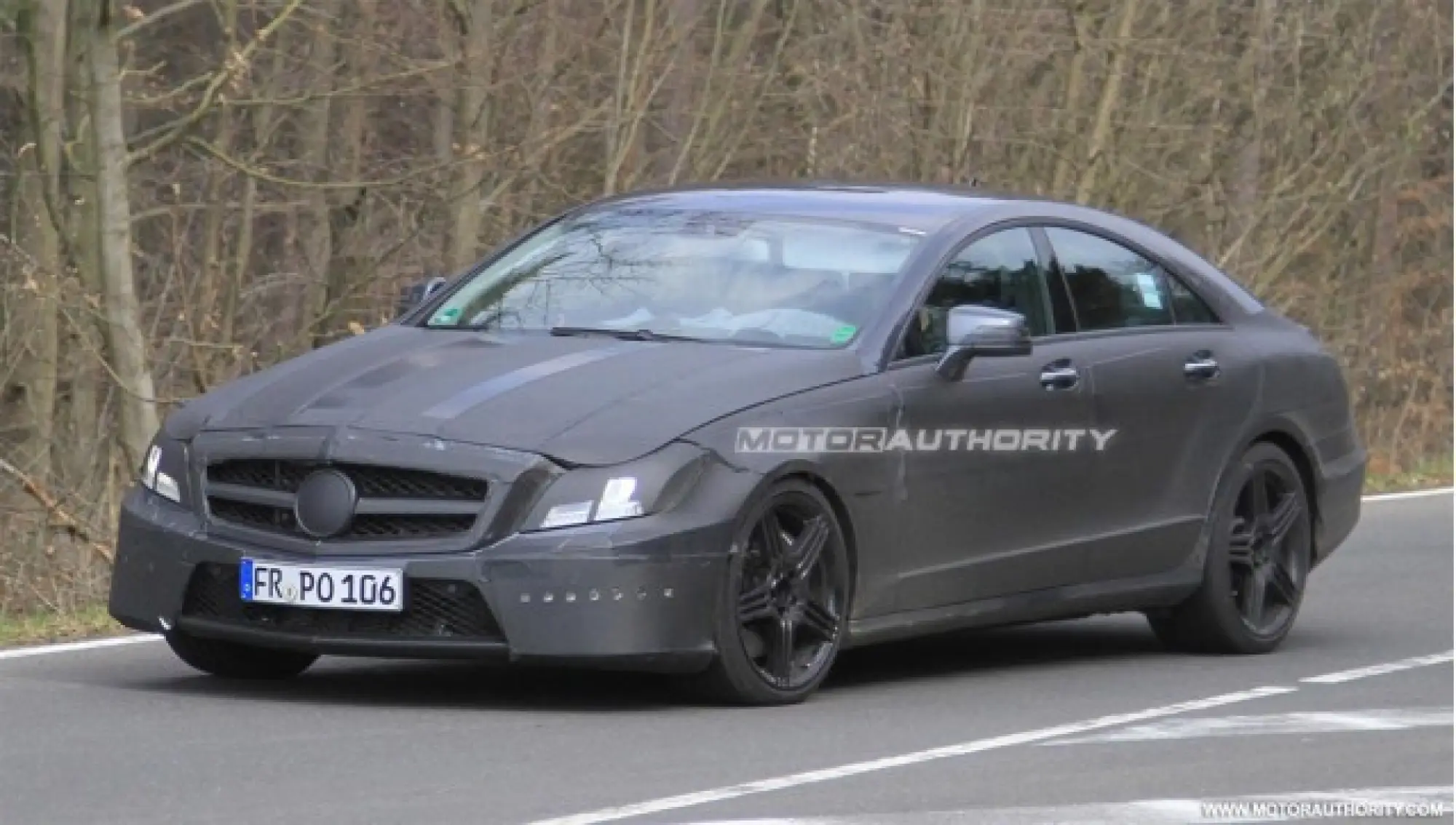 Mercedes CLS63 AMG, foto spia 14-4-10 - 1