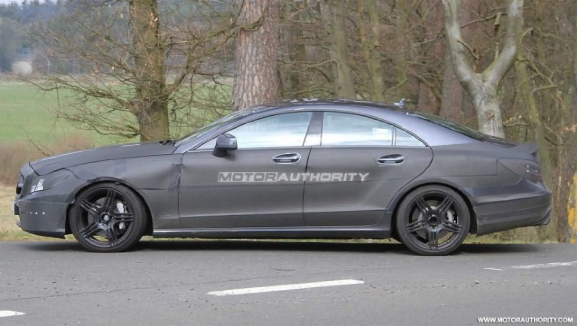 Mercedes CLS63 AMG, foto spia 14-4-10 - 3