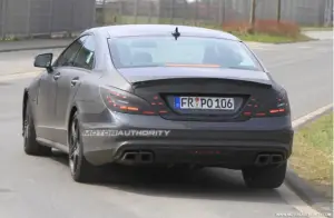 Mercedes CLS63 AMG, foto spia 14-4-10 - 6