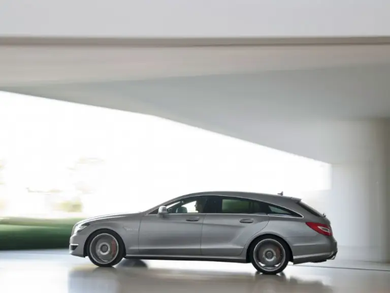 Mercedes CLS63 AMG Shooting Brake nuove immagini - 6