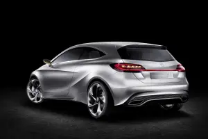 Mercedes Concept A - 12