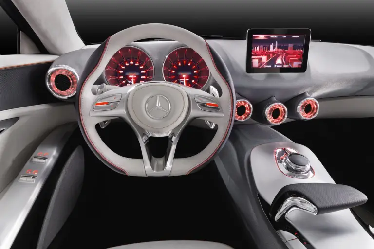 Mercedes Concept A - 23