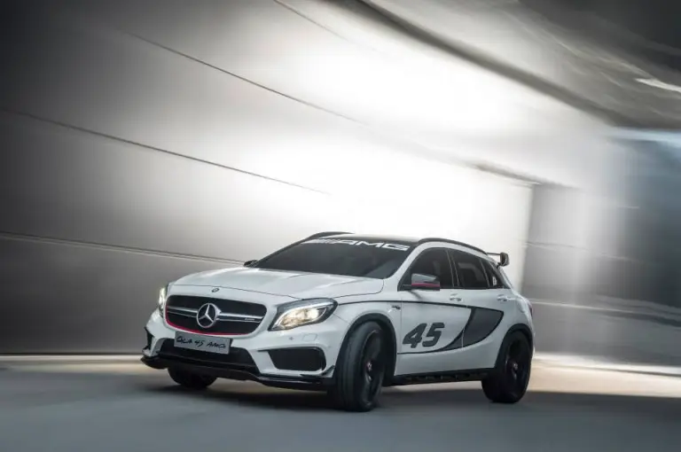 Mercedes Concept GLA45 AMG - 1