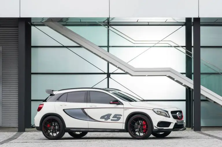 Mercedes Concept GLA45 AMG - 8