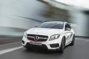 Mercedes Concept GLA45 AMG