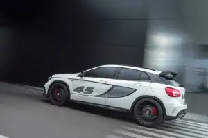 Mercedes Concept GLA45 AMG