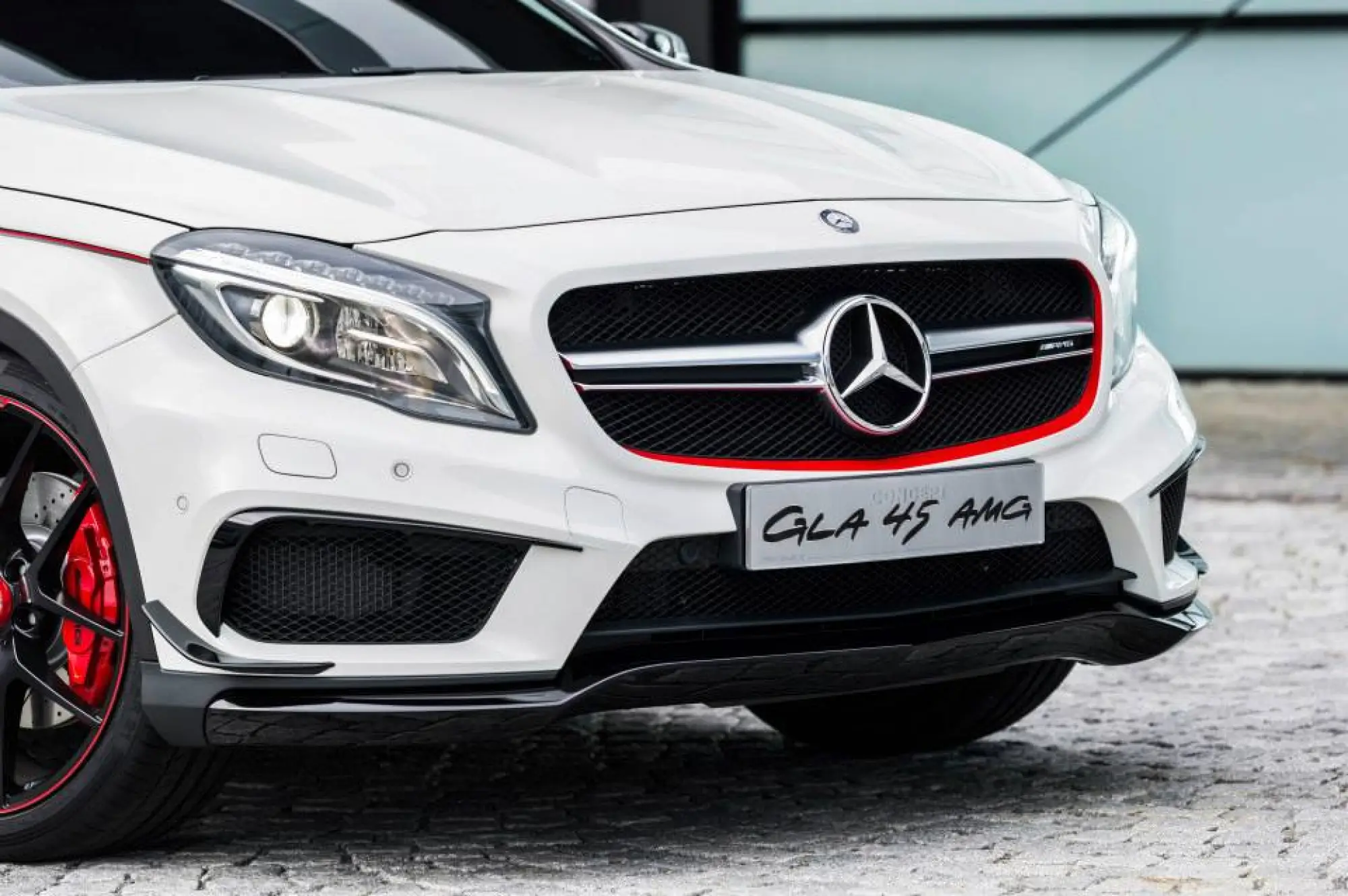 Mercedes Concept GLA45 AMG - 14