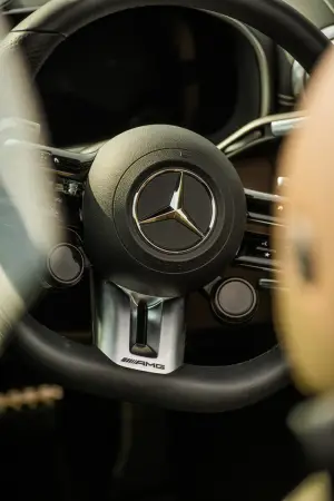 Mercedes e Phi Beach collaborazione - Foto