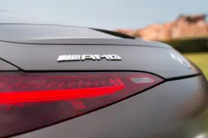 Mercedes e Phi Beach collaborazione - Foto