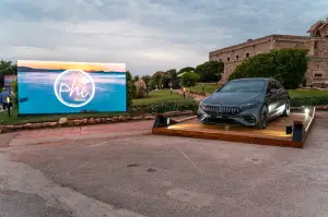 Mercedes e Phi Beach collaborazione - Foto